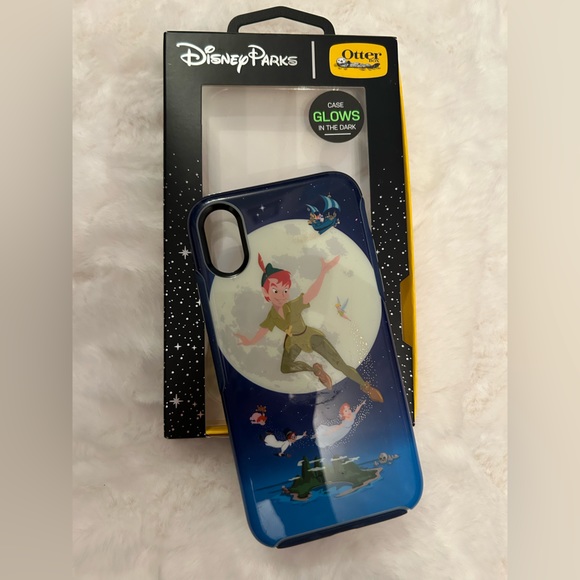 Disney Otterbox Iphone case - Picture 1 of 4